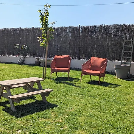 Vue -5 Mn Des Plages - Grand Jardin-cuisine D'ete- 4 *